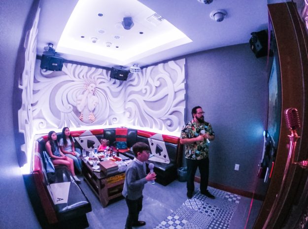 family friendly karaoke las vegas